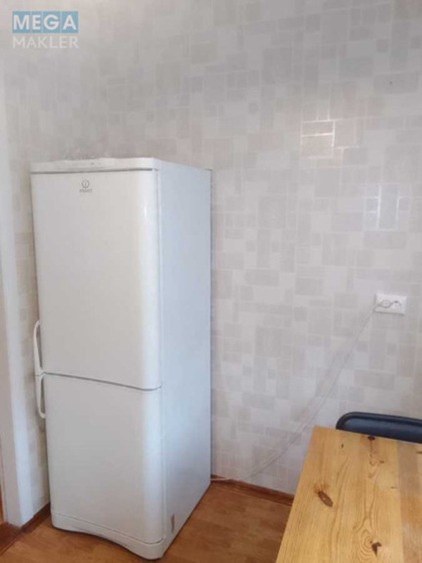 Оренда 1 кімнатної квартири, <a class="location-link" href="/kiev/" title="Недвижимость Київ">Київ</a>, <a class="location-link" href="/kiev/podolskij/" title="Недвижимость Подільський район">Подільський р-н</a>, Нижнеюрковская ул., 4 (изображение 2)