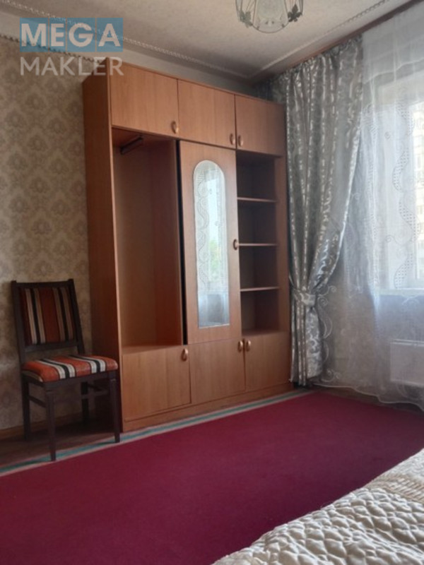 Оренда кімнати (підселення), стандарт, <a class="location-link" href="/kiev/" title="Недвижимость Київ">Київ</a>, <a class="location-link" href="/kiev/darnickij/" title="Недвижимость Дарницький район">Дарницький р-н</a>, Ахматової 4 ( <img src="https://megamakler.com.ua/metro/00ff00.gif" alt="" class="metro" /> м. Позняки ) (изображение 3)
