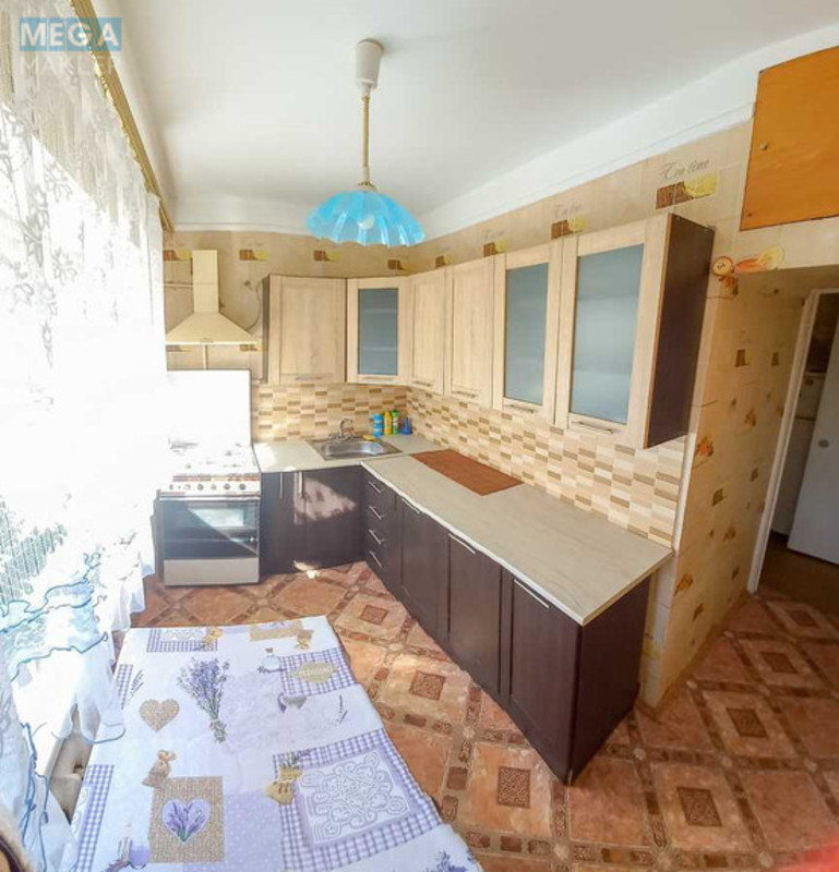Продаж 2 кімнатної квартири (45/30/7), 5 пов. 5 пов. будинку, <a class="location-link" href="/kiev/" title="Недвижимость Київ">Київ</a>, <a class="location-link" href="/kiev/solomenskij/" title="Недвижимость Солом'янський район">Солом'янський р-н</a>, Донецька вул., 53 (изображение 3)