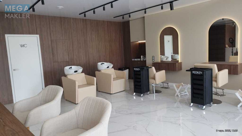 Продаж комерційної нерухомості, 200&nbsp;кв.м, <a class="location-link" href="/kiev/" title="Недвижимость Київ">Київ</a>, <a class="location-link" href="/kiev/dneprovskij/" title="Недвижимость Дніпровський район">Дніпровський р-н</a>, Русановская Набережная ул., 8 (изображение 8)
