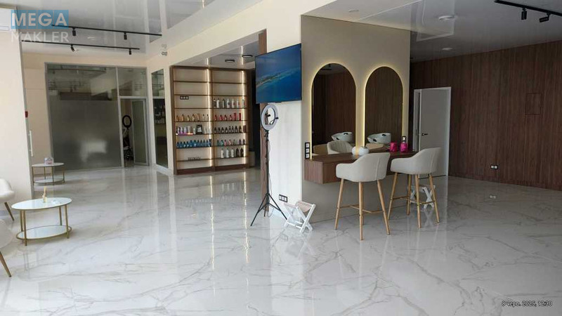 Продаж комерційної нерухомості, 200&nbsp;кв.м, <a class="location-link" href="/kiev/" title="Недвижимость Київ">Київ</a>, <a class="location-link" href="/kiev/dneprovskij/" title="Недвижимость Дніпровський район">Дніпровський р-н</a>, Русановская Набережная ул., 8 (изображение 11)