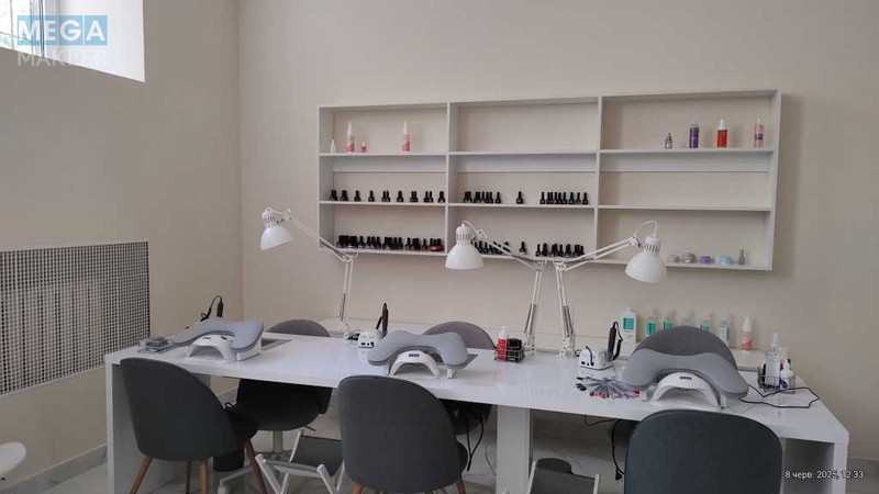 Продаж комерційної нерухомості, 200&nbsp;кв.м, <a class="location-link" href="/kiev/" title="Недвижимость Київ">Київ</a>, <a class="location-link" href="/kiev/dneprovskij/" title="Недвижимость Дніпровський район">Дніпровський р-н</a>, Русановская Набережная ул., 8 (изображение 17)