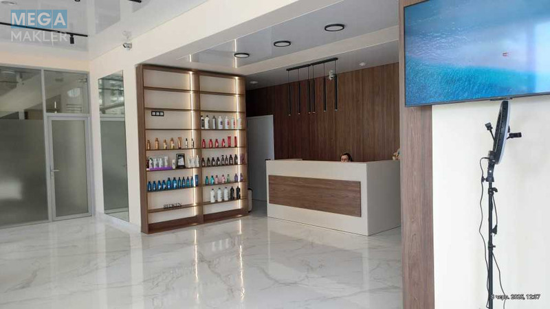 Продаж комерційної нерухомості, 200&nbsp;кв.м, <a class="location-link" href="/kiev/" title="Недвижимость Київ">Київ</a>, <a class="location-link" href="/kiev/dneprovskij/" title="Недвижимость Дніпровський район">Дніпровський р-н</a>, Русановская Набережная ул., 8 (изображение 24)