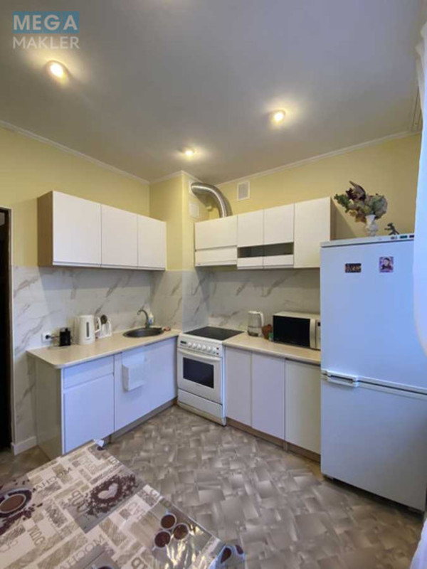 Продаж 3 кімнатної квартири (74/49/7), 4 пов. 5 пов. будинку, <a class="location-link" href="/kiev/" title="Недвижимость Київ">Київ</a>, <a class="location-link" href="/kiev/dneprovskij/" title="Недвижимость Дніпровський район">Дніпровський р-н</a>, Строителей пер., 38/14 (изображение 15)