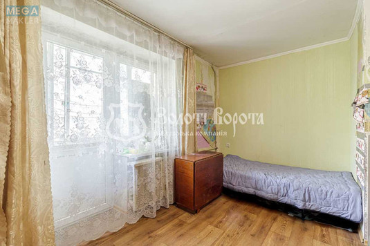 Продаж 1 кімнатної квартири (28/16/5), 4 пов. 9 пов. будинку, <a class="location-link" href="/kiev/" title="Недвижимость Київ">Київ</a>, <a class="location-link" href="/kiev/shevchenkovskij/" title="Недвижимость Шевченківський район">Шевченківський р-н</a>, Петропавлівська вул., 13/8 (изображение 3)