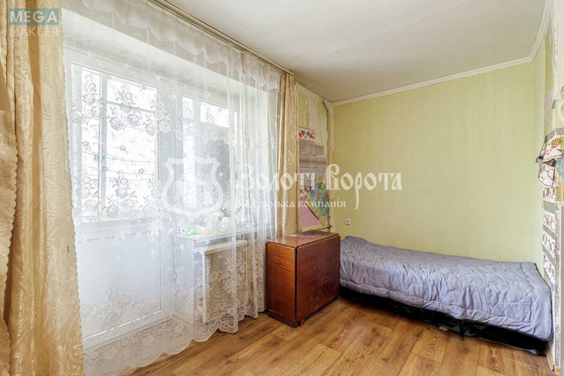 Продаж 1 кімнатної квартири (28/16/5), 4 пов. 9 пов. будинку, <a class="location-link" href="/kiev/" title="Недвижимость Київ">Київ</a>, <a class="location-link" href="/kiev/shevchenkovskij/" title="Недвижимость Шевченківський район">Шевченківський р-н</a>, Петропавлівська вул., 13/8 (изображение 3)