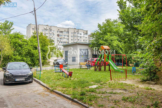 Продаж 1 кімнатної квартири (28/16/5), 4 пов. 9 пов. будинку, <a class="location-link" href="/kiev/" title="Недвижимость Київ">Київ</a>, <a class="location-link" href="/kiev/shevchenkovskij/" title="Недвижимость Шевченківський район">Шевченківський р-н</a>, Петропавлівська вул., 13/8 (изображение 11)