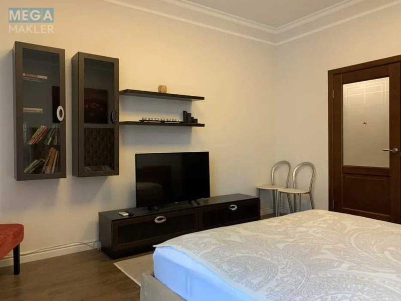 Оренда 1 кімнатної квартири, <a class="location-link" href="/kiev/" title="Недвижимость Київ">Київ</a>, <a class="location-link" href="/kiev/pecherskij/" title="Недвижимость Печерський район">Печерський р-н</a>, Драгомирова вул., 12 (изображение 5)