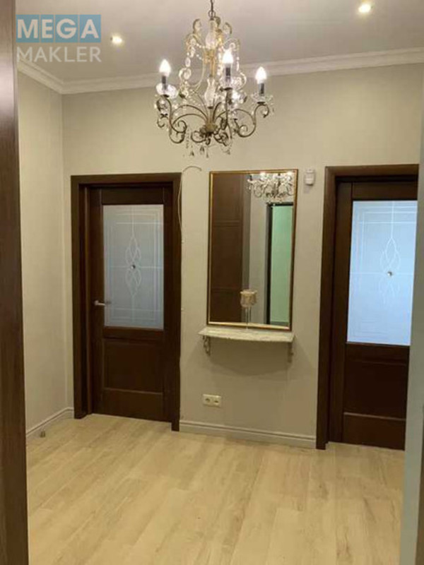 Оренда 1 кімнатної квартири, <a class="location-link" href="/kiev/" title="Недвижимость Київ">Київ</a>, <a class="location-link" href="/kiev/pecherskij/" title="Недвижимость Печерський район">Печерський р-н</a>, Драгомирова вул., 12 (изображение 10)