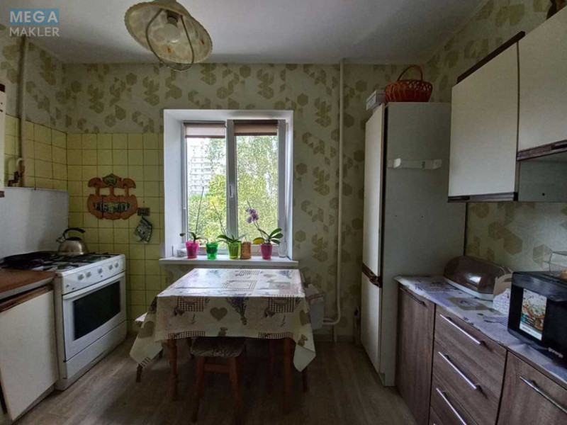 Оренда кімнати (підселення), <a class="location-link" href="/kiev/" title="Недвижимость Київ">Київ</a>, <a class="location-link" href="/kiev/darnickij/" title="Недвижимость Дарницький район">Дарницький р-н</a>, Архітектора Вербицького вул., 36 (изображение 4)