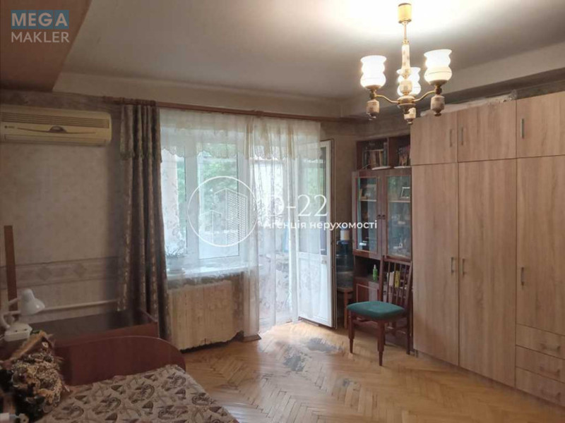 Продаж 3 кімнатної квартири (63/41/8), 4 пов. 8 пов. будинку, <a class="location-link" href="/kiev/" title="Недвижимость Київ">Київ</a>, <a class="location-link" href="/kiev/pecherskij/" title="Недвижимость Печерський район">Печерський р-н</a>, Новогоспітальна вулиця, 5 (изображение 4)