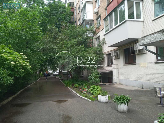 Продаж 3 кімнатної квартири (63/41/8), 4 пов. 8 пов. будинку, <a class="location-link" href="/kiev/" title="Недвижимость Київ">Київ</a>, <a class="location-link" href="/kiev/pecherskij/" title="Недвижимость Печерський район">Печерський р-н</a>, Новогоспітальна вулиця, 5 (изображение 17)