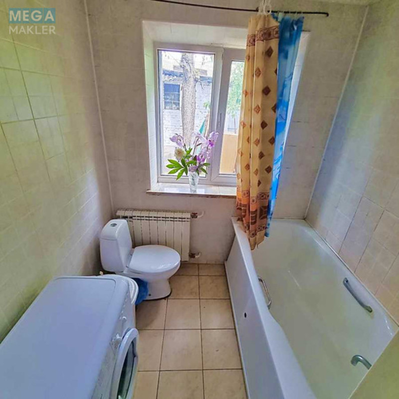 Продаж дома, 2 поверху, 117 кв.м, 4 кімнати, ділянка 3 сотки, <a class="location-link" href="/kiev/" title="Недвижимость Київ">Київ</a>, <a class="location-link" href="/kiev/podolskij/" title="Недвижимость Подільський район">Подільський р-н</a>, Жашківська вул., 1 (изображение 15)