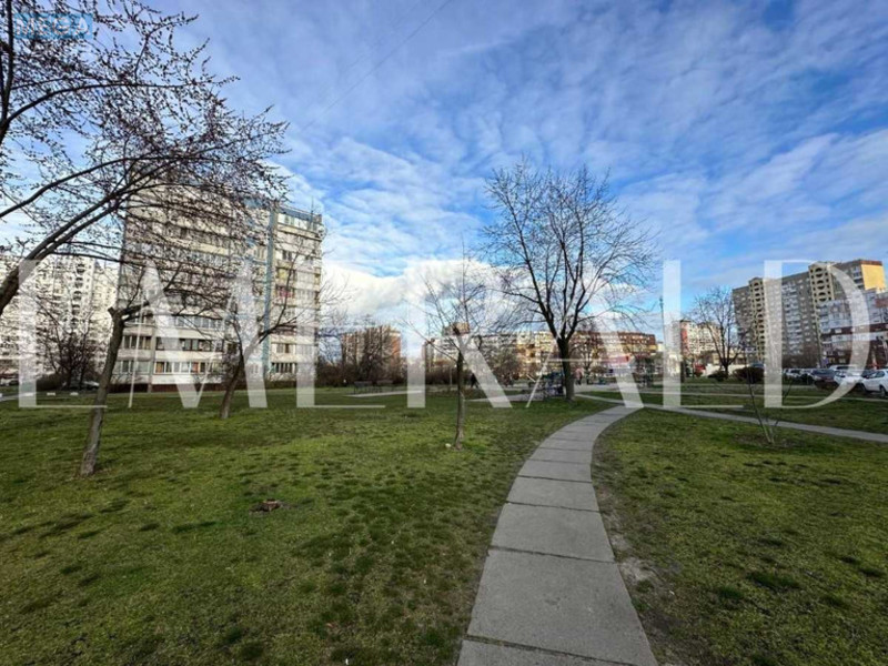 Продаж 3 кімнатної квартири (75/41/8), 6 пов. 16 пов. будинку, <a class="location-link" href="/kiev/" title="Недвижимость Київ">Київ</a>, <a class="location-link" href="/kiev/desnyanskij/" title="Недвижимость Деснянський район">Деснянський р-н</a>, Владимира Маяковского просп., 23 (изображение 4)