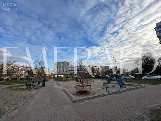 Продаж 3 кімнатної квартири (75/41/8), 6 пов. 16 пов. будинку, <a class="location-link" href="/kiev/" title="Недвижимость Київ">Київ</a>, <a class="location-link" href="/kiev/desnyanskij/" title="Недвижимость Деснянський район">Деснянський р-н</a>, Владимира Маяковского просп., 23 (изображение 5)