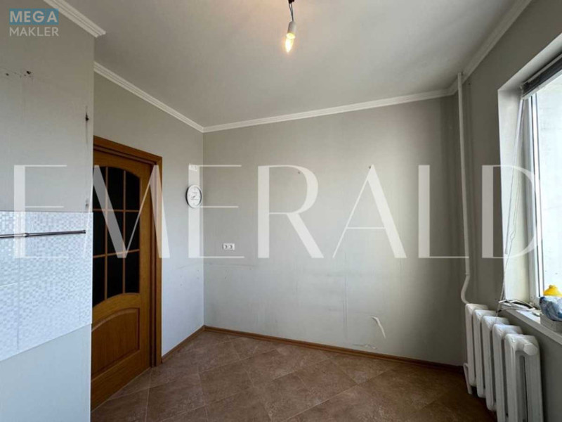 Продаж 3 кімнатної квартири (75/41/8), 6 пов. 16 пов. будинку, <a class="location-link" href="/kiev/" title="Недвижимость Київ">Київ</a>, <a class="location-link" href="/kiev/desnyanskij/" title="Недвижимость Деснянський район">Деснянський р-н</a>, Владимира Маяковского просп., 23 (изображение 11)