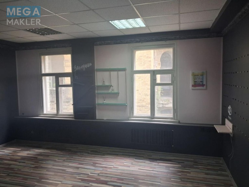 Продаж приміщення у нежитловому будинку, под офис, нормальне сост., <a class="location-link" href="/kiev/" title="Недвижимость Київ">Київ</a>, <a class="location-link" href="/kiev/shevchenkovskij/" title="Недвижимость Шевченківський район">Шевченківський р-н</a>, Саксаганського 133 А ( <img src="https://megamakler.com.ua/metro/ff0000.gif" alt="" class="metro" /> м. Вокзальная, 10 хвилин ) (изображение 6)