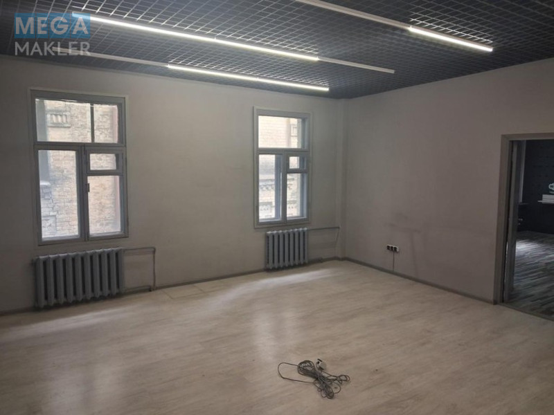 Продаж приміщення у нежитловому будинку, под офис, нормальне сост., <a class="location-link" href="/kiev/" title="Недвижимость Київ">Київ</a>, <a class="location-link" href="/kiev/shevchenkovskij/" title="Недвижимость Шевченківський район">Шевченківський р-н</a>, Саксаганського 133 А ( <img src="https://megamakler.com.ua/metro/ff0000.gif" alt="" class="metro" /> м. Вокзальная, 10 хвилин ) (изображение 9)