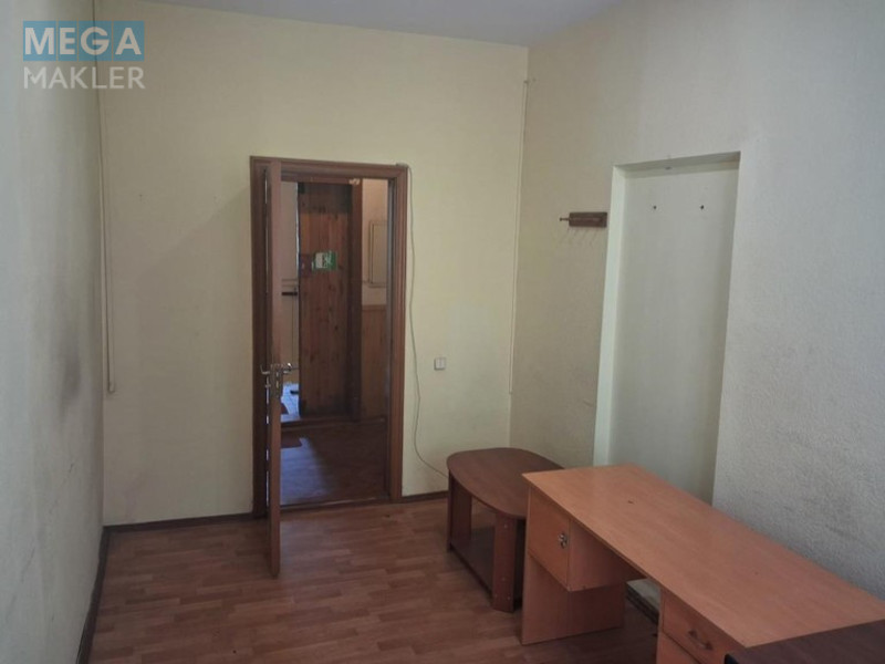 Продаж приміщення у нежитловому будинку, под офис, нормальне сост., <a class="location-link" href="/kiev/" title="Недвижимость Київ">Київ</a>, <a class="location-link" href="/kiev/shevchenkovskij/" title="Недвижимость Шевченківський район">Шевченківський р-н</a>, Саксаганського 133 А ( <img src="https://megamakler.com.ua/metro/ff0000.gif" alt="" class="metro" /> м. Вокзальная, 10 хвилин ) (изображение 11)