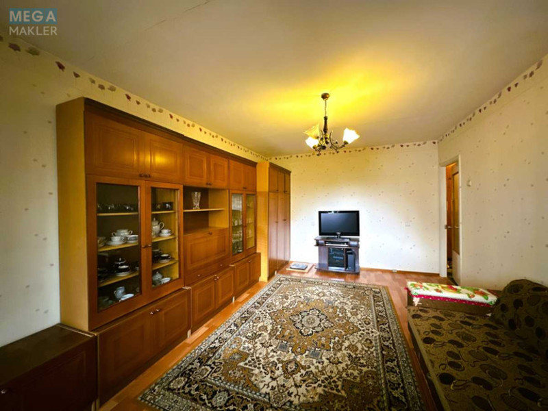 Продаж 3 кімнатної квартири (64/42/8), 8 пов. 10 пов. будинку, <a class="location-link" href="/kiev/" title="Недвижимость Київ">Київ</a>, <a class="location-link" href="/kiev/svyatoshinskij/" title="Недвижимость Святошинський район">Святошинський р-н</a>, Василя Стуса вул., 28 (изображение 3)