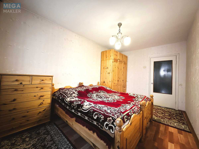 Продаж 3 кімнатної квартири (64/42/8), 8 пов. 10 пов. будинку, <a class="location-link" href="/kiev/" title="Недвижимость Київ">Київ</a>, <a class="location-link" href="/kiev/svyatoshinskij/" title="Недвижимость Святошинський район">Святошинський р-н</a>, Василя Стуса вул., 28 (изображение 6)