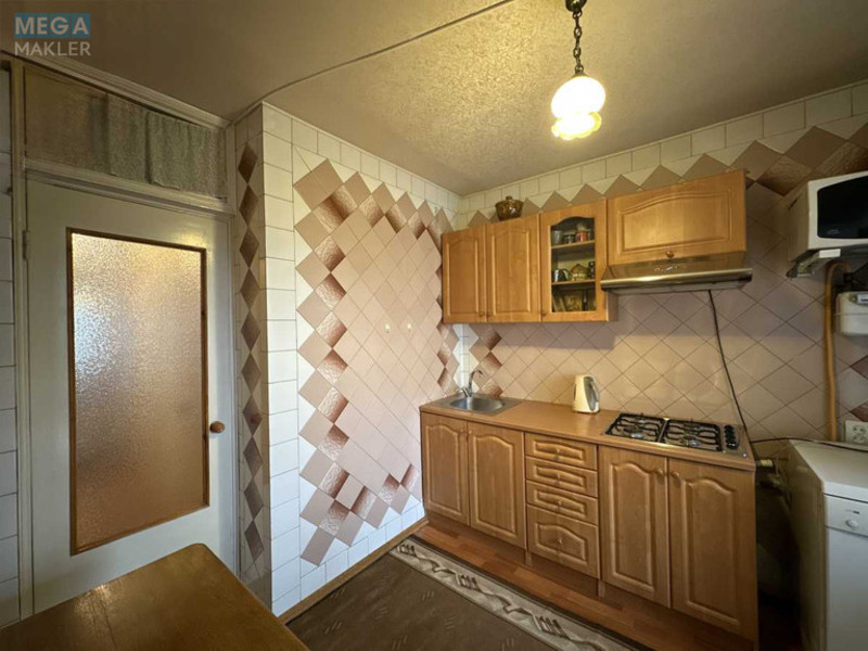 Продаж 3 кімнатної квартири (64/42/8), 8 пов. 10 пов. будинку, <a class="location-link" href="/kiev/" title="Недвижимость Київ">Київ</a>, <a class="location-link" href="/kiev/svyatoshinskij/" title="Недвижимость Святошинський район">Святошинський р-н</a>, Василя Стуса вул., 28 (изображение 9)