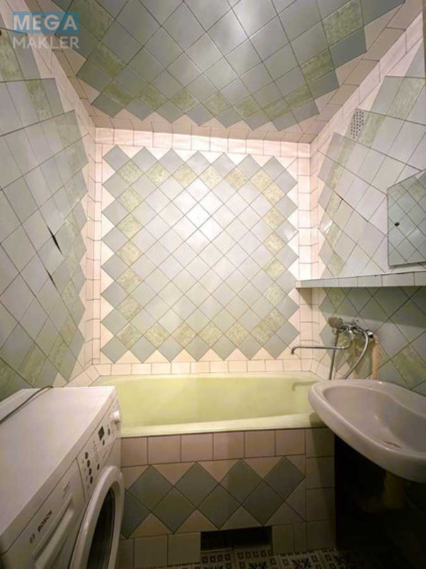 Продаж 3 кімнатної квартири (64/42/8), 8 пов. 10 пов. будинку, <a class="location-link" href="/kiev/" title="Недвижимость Київ">Київ</a>, <a class="location-link" href="/kiev/svyatoshinskij/" title="Недвижимость Святошинський район">Святошинський р-н</a>, Василя Стуса вул., 28 (изображение 13)