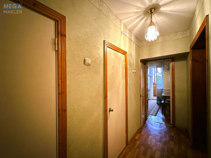 Продаж 3 кімнатної квартири (64/42/8), 8 пов. 10 пов. будинку, <a class="location-link" href="/kiev/" title="Недвижимость Київ">Київ</a>, <a class="location-link" href="/kiev/svyatoshinskij/" title="Недвижимость Святошинський район">Святошинський р-н</a>, Василя Стуса вул., 28 (изображение 15)