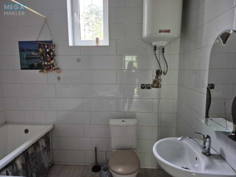 Продаж дома, 2 поверху, 180 кв.м, 4 кімнати, ділянка 6 соток, <a class="location-link" href="/lipovij-skitok/" title="Недвижимость Липовий Скиток">Липовий Скиток</a>, цветочная (изображение 4)