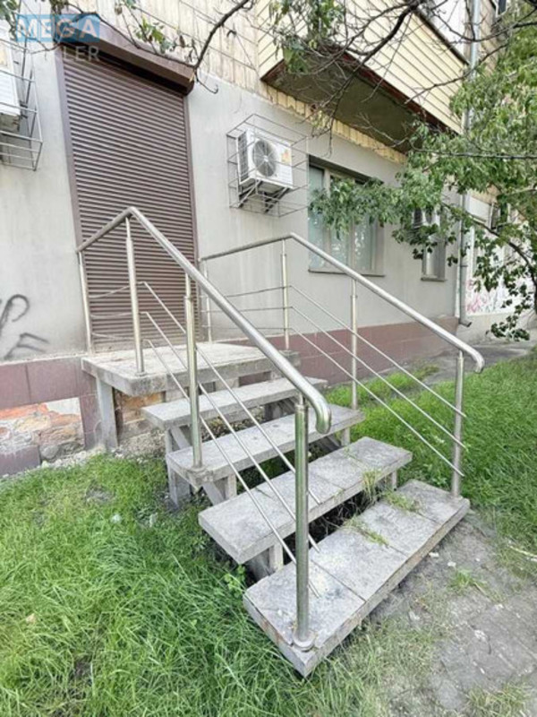 Оренда комерційної нерухомості, 44 кв.м, под магазин, <a class="location-link" href="/kiev/" title="Недвижимость Київ">Київ</a>, <a class="location-link" href="/kiev/dneprovskij/" title="Недвижимость Дніпровський район">Дніпровський р-н</a>, Соборності просп., 7 (изображение 2)