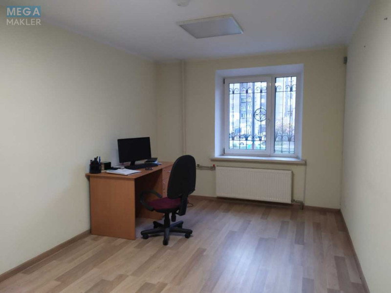 Оренда комерційної нерухомості, 74 кв.м, под офис, <a class="location-link" href="/kiev/" title="Недвижимость Київ">Київ</a>, <a class="location-link" href="/kiev/dneprovskij/" title="Недвижимость Дніпровський район">Дніпровський р-н</a>, Георгия Тороповского ул., 37 (изображение 4)