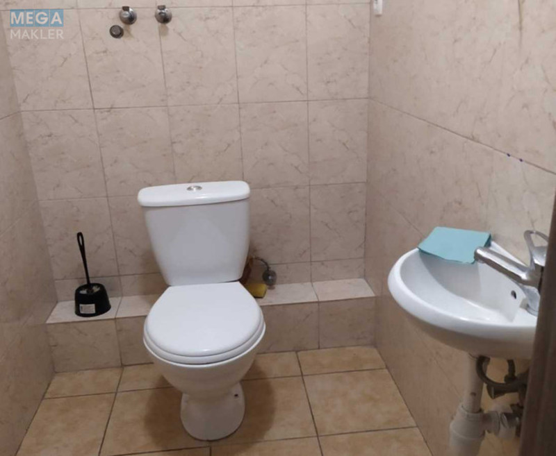 Оренда комерційної нерухомості, 74 кв.м, под офис, <a class="location-link" href="/kiev/" title="Недвижимость Київ">Київ</a>, <a class="location-link" href="/kiev/dneprovskij/" title="Недвижимость Дніпровський район">Дніпровський р-н</a>, Георгия Тороповского ул., 37 (изображение 5)
