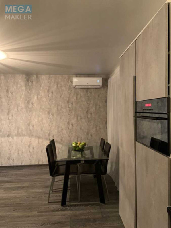 Продаж 2 кімнатної квартири (45/?/?), 5 пов. 5 пов. будинку, <a class="location-link" href="/kiev/" title="Недвижимость Київ">Київ</a>, <a class="location-link" href="/kiev/pecherskij/" title="Недвижимость Печерський район">Печерський р-н</a>, Леси Украинки бульв., 16 (изображение 5)