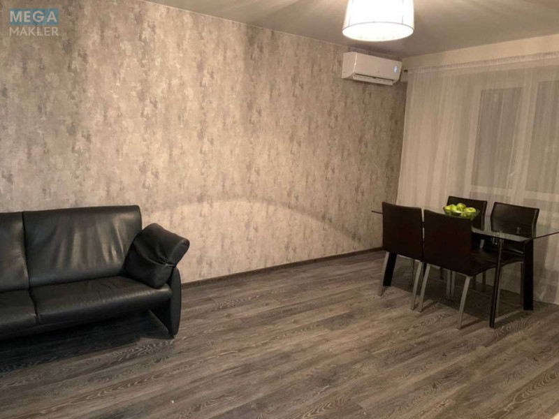 Продаж 2 кімнатної квартири (45/?/?), 5 пов. 5 пов. будинку, <a class="location-link" href="/kiev/" title="Недвижимость Київ">Київ</a>, <a class="location-link" href="/kiev/pecherskij/" title="Недвижимость Печерський район">Печерський р-н</a>, Леси Украинки бульв., 16 (изображение 8)