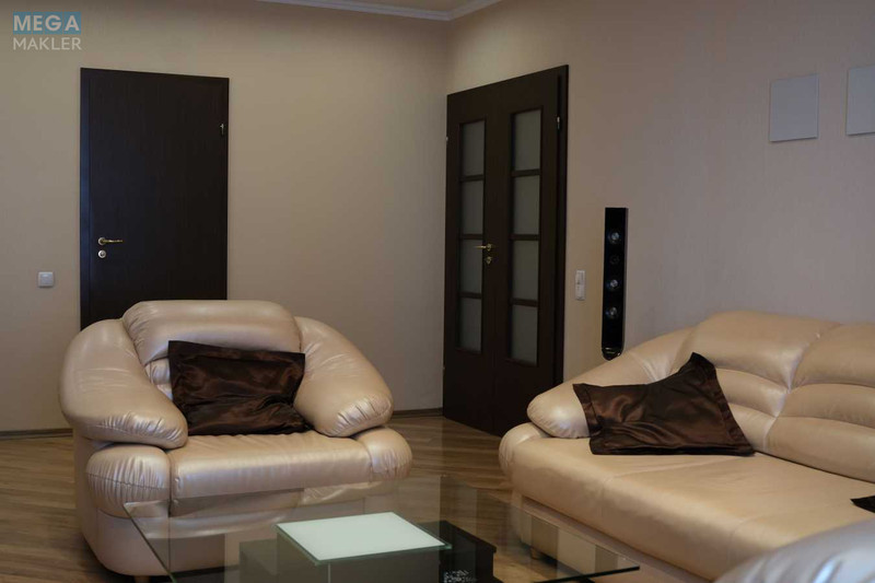 Оренда 3 кімнатної квартири, <a class="location-link" href="/kiev/" title="Недвижимость Київ">Київ</a>, <a class="location-link" href="/kiev/darnickij/" title="Недвижимость Дарницький район">Дарницький р-н</a>, Урловская ул., 11/44 (изображение 6)