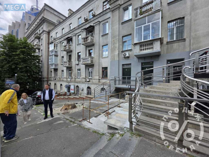 Оренда комерційної нерухомості, 110 кв.м, под магазин, <a class="location-link" href="/kiev/" title="Недвижимость Київ">Київ</a>, <a class="location-link" href="/kiev/pecherskij/" title="Недвижимость Печерський район">Печерський р-н</a>, Шовковична вул., 38 (изображение 5)