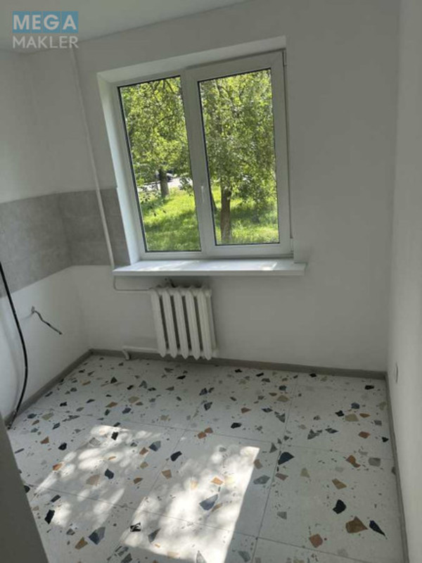Продаж 3 кімнатної квартири (57,1/40,5/6,1), 1 пов. 1 пов. будинку, <a class="location-link" href="/kiev/" title="Недвижимость Київ">Київ</a>, <a class="location-link" href="/kiev/svyatoshinskij/" title="Недвижимость Святошинський район">Святошинський р-н</a>, Академіка Туполєва вул., 17 (изображение 9)