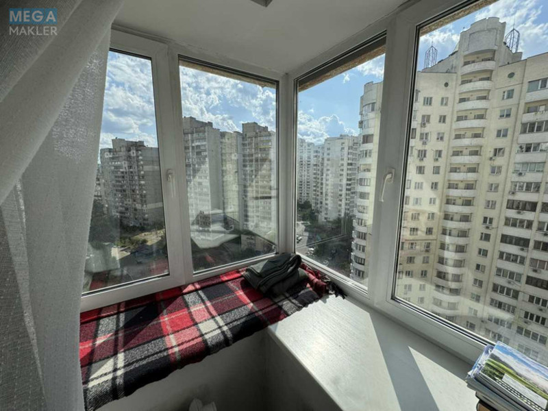 Продаж 2 кімнатної квартири (70/35/15), 12 пов. 16 пов. будинку, <a class="location-link" href="/kiev/" title="Недвижимость Київ">Київ</a>, <a class="location-link" href="/kiev/darnickij/" title="Недвижимость Дарницький район">Дарницький р-н</a>, Миколи Бажана просп., 26 (изображение 3)