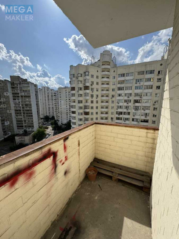 Продаж 2 кімнатної квартири (70/35/15), 12 пов. 16 пов. будинку, <a class="location-link" href="/kiev/" title="Недвижимость Київ">Київ</a>, <a class="location-link" href="/kiev/darnickij/" title="Недвижимость Дарницький район">Дарницький р-н</a>, Миколи Бажана просп., 26 (изображение 7)