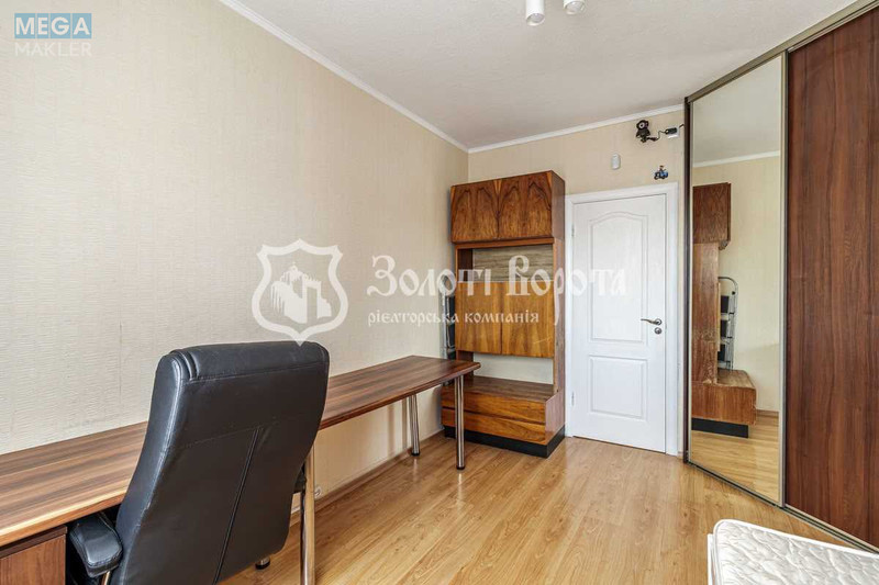 Продаж 3 кімнатної квартири (70/41/7), 9 пов. 9 пов. будинку, <a class="location-link" href="/kiev/" title="Недвижимость Київ">Київ</a>, <a class="location-link" href="/kiev/obolonskij/" title="Недвижимость Оболонський район">Оболонський р-н</a>, Оболонський просп., 34 (изображение 8)