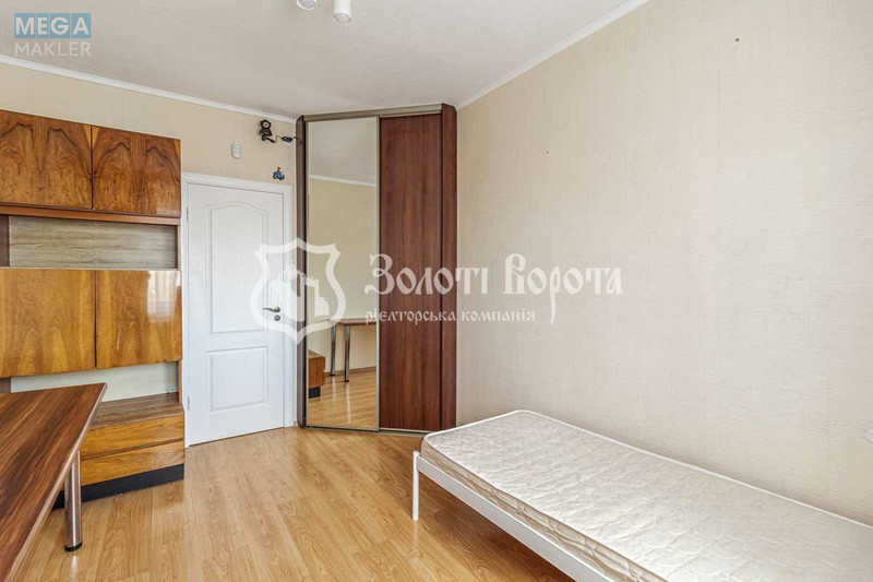 Продаж 3 кімнатної квартири (70/41/7), 9 пов. 9 пов. будинку, <a class="location-link" href="/kiev/" title="Недвижимость Київ">Київ</a>, <a class="location-link" href="/kiev/obolonskij/" title="Недвижимость Оболонський район">Оболонський р-н</a>, Оболонський просп., 34 (изображение 9)