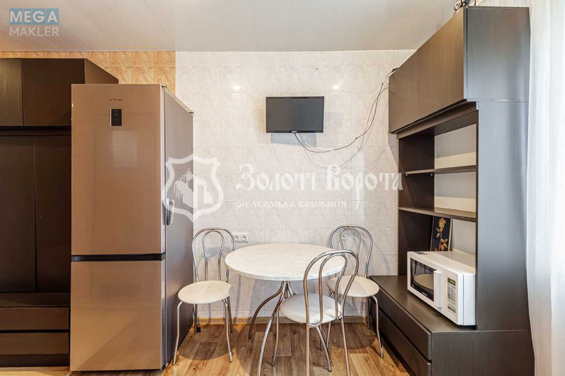 Продаж 3 кімнатної квартири (70/41/7), 9 пов. 9 пов. будинку, <a class="location-link" href="/kiev/" title="Недвижимость Київ">Київ</a>, <a class="location-link" href="/kiev/obolonskij/" title="Недвижимость Оболонський район">Оболонський р-н</a>, Оболонський просп., 34 (изображение 13)