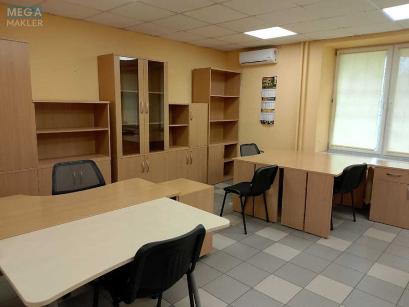 Оренда комерційної нерухомості, 105 кв.м, под офис, <a class="location-link" href="/kiev/" title="Недвижимость Київ">Київ</a>, <a class="location-link" href="/kiev/obolonskij/" title="Недвижимость Оболонський район">Оболонський р-н</a>, Маршала Тимошенка вул., 29в (изображение 2)