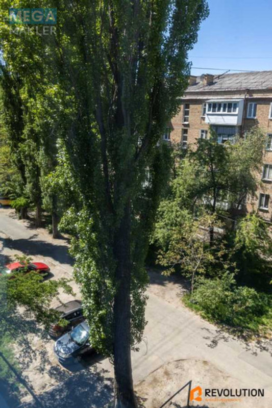 Продаж 2 кімнатної квартири (45/29/7), 5 пов. 5 пов. будинку, <a class="location-link" href="/kiev/" title="Недвижимость Київ">Київ</a>, <a class="location-link" href="/kiev/shevchenkovskij/" title="Недвижимость Шевченківський район">Шевченківський р-н</a>, Данила Щербаківського вул., 68 (изображение 2)