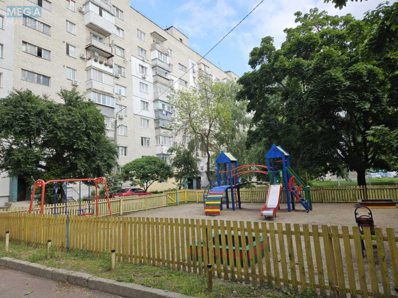 Продаж 3 кімнатної квартири (64/37/9), 1 пов. 9 пов. будинку, <a class="location-link" href="/boyarka/" title="Недвижимость Боярка">Боярка</a>, Білогородська, 45 (изображение 9)