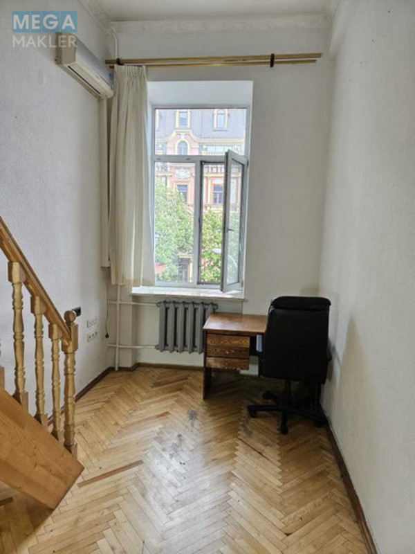 Продаж 3 кімнатної квартири (74/?/11), 3 пов. 4 пов. будинку, <a class="location-link" href="/kiev/" title="Недвижимость Київ">Київ</a>, <a class="location-link" href="/kiev/shevchenkovskij/" title="Недвижимость Шевченківський район">Шевченківський р-н</a>, Володимирська вул. (изображение 3)