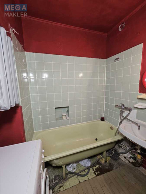 Продаж 3 кімнатної квартири (74/?/11), 3 пов. 4 пов. будинку, <a class="location-link" href="/kiev/" title="Недвижимость Київ">Київ</a>, <a class="location-link" href="/kiev/shevchenkovskij/" title="Недвижимость Шевченківський район">Шевченківський р-н</a>, Володимирська вул. (изображение 12)