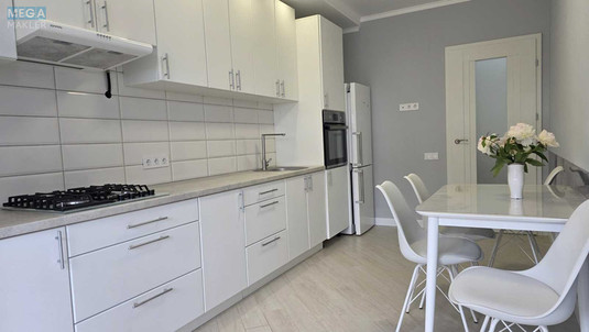 Продаж 3 кімнатної квартири (89/55/16), 7 пов. 10 пов. будинку, <a class="location-link" href="/lutsk/" title="Недвижимость Луцьк">Луцьк</a>, Набережна, 10 (изображение 9)
