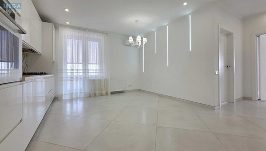 Продаж 3 кімнатної квартири (70/32/22), 9 пов. 10 пов. будинку, <a class="location-link" href="/lutsk/" title="Недвижимость Луцьк">Луцьк</a>, Гончара, 1 (изображение 9)