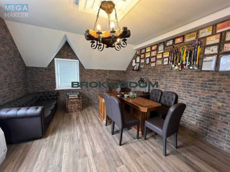 Продаж дома, 3 поверху, 289 кв.м, 5 кімнат, ділянка 6 соток, <a class="location-link" href="/kiev/" title="Недвижимость Київ">Київ</a>, <a class="location-link" href="/kiev/svyatoshinskij/" title="Недвижимость Святошинський район">Святошинський р-н</a>, переулок Октябрьский, 6 (изображение 5)